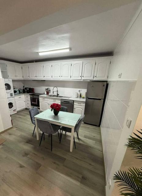 Alvarenga House Maia  ภายนอก รูปภาพ
